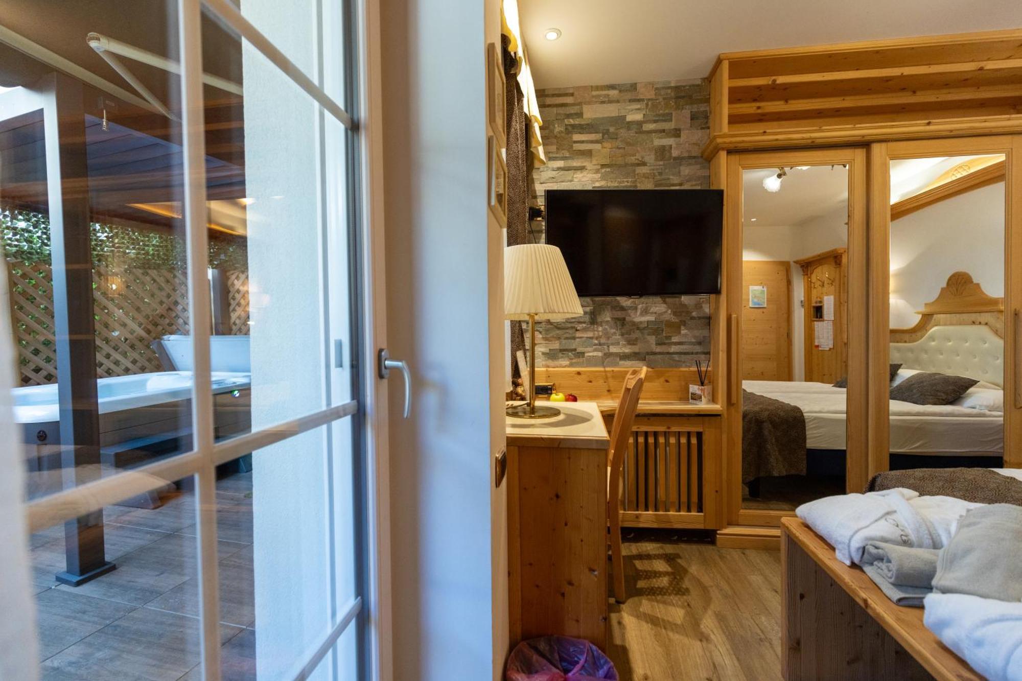Alexander Hotel Alpine Wellness Dolomites Molveno Extérieur photo