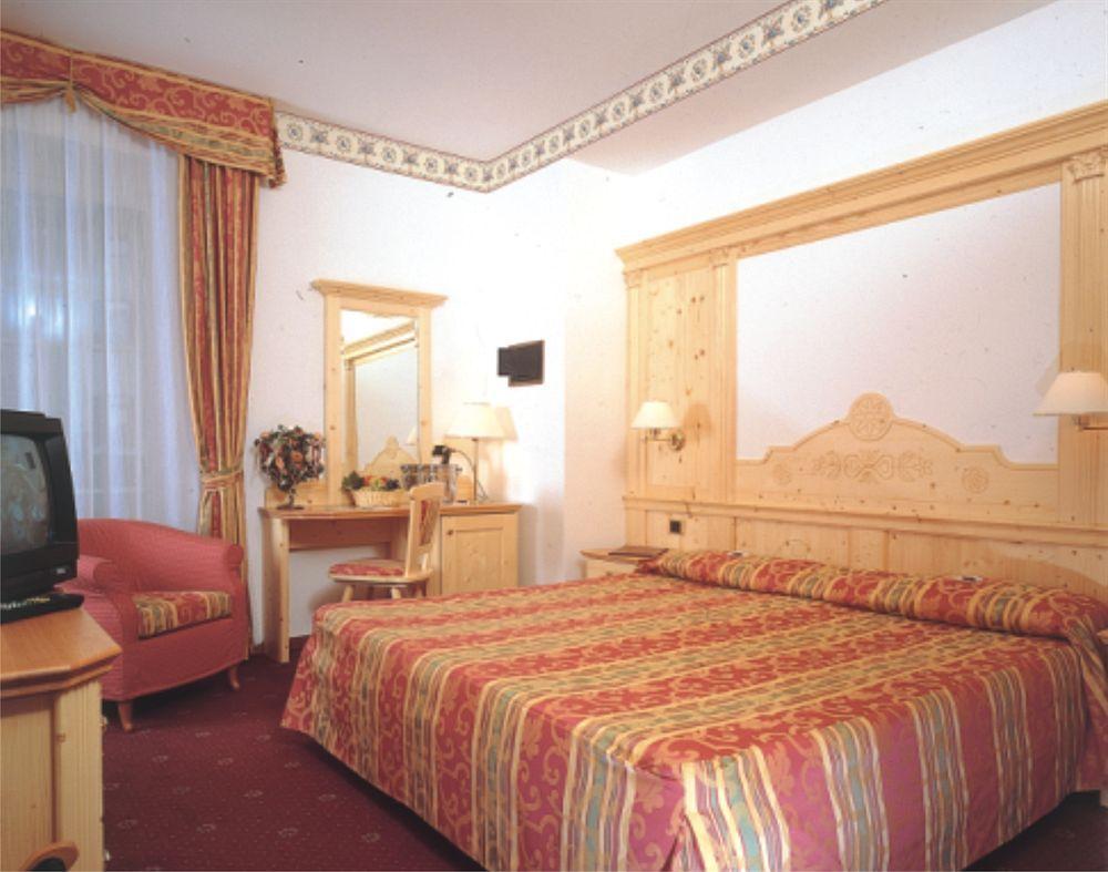 Alexander Hotel Alpine Wellness Dolomites Molveno Extérieur photo