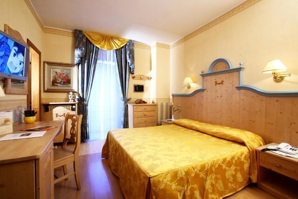 Alexander Hotel Alpine Wellness Dolomites Molveno Chambre photo