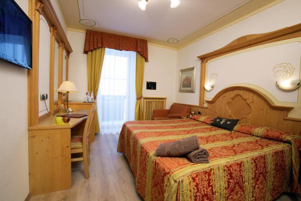 Alexander Hotel Alpine Wellness Dolomites Molveno Extérieur photo